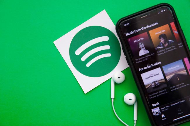 Spotify macht 20 Prozent mehr Umsatz und schreibt Gewinn