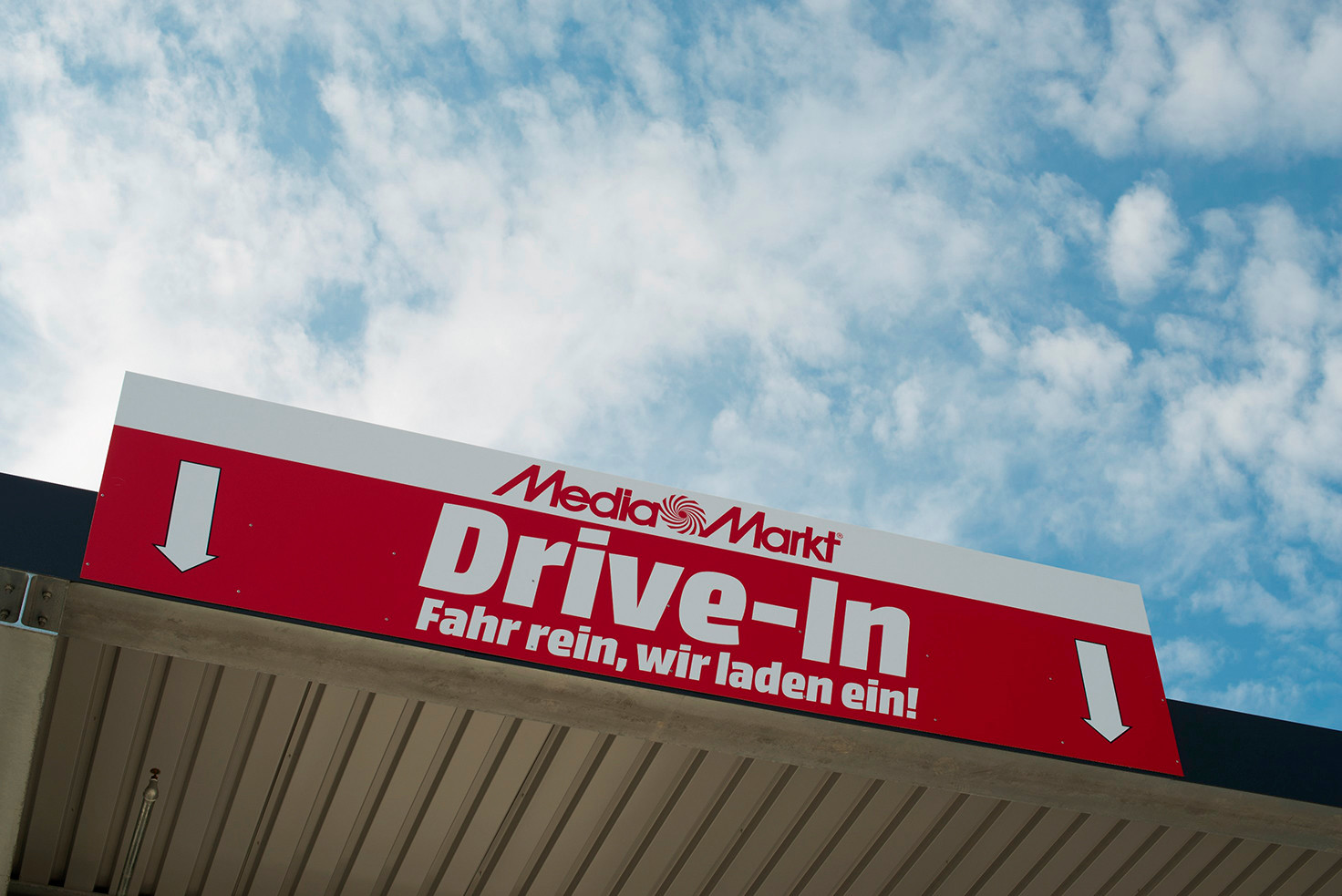 Media Markt eröffnet Drive-in