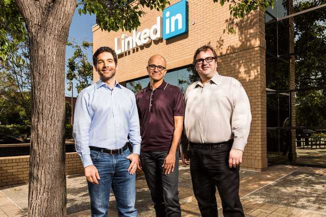 Microsoft will den Kauf von Linkedin mit der Öffnung von Outlook besiegeln