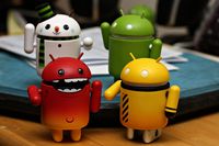 Sieben von acht Smartphones laufen auf Android