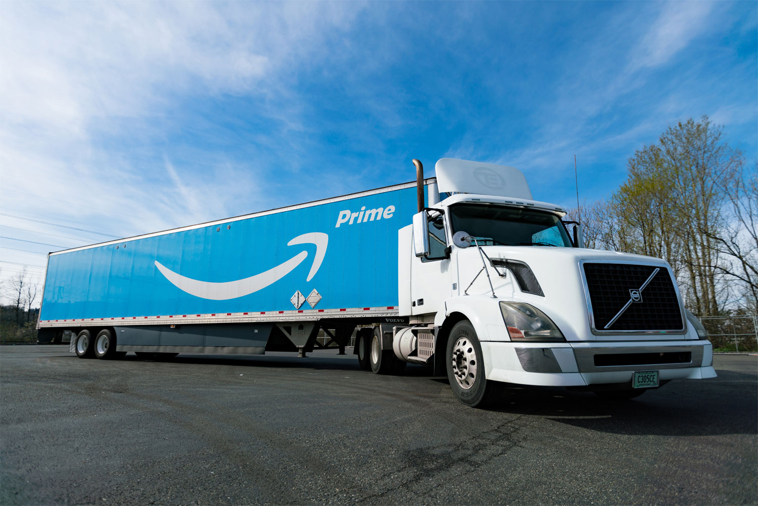 Amazon verdoppelt Gewinn, Aktie ereicht Rekordhoch