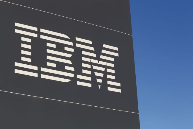 IBM steigert Gewinn bei sinkenden Umsätzen