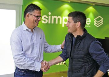 Pius Schäfler verkauft Simplyfile an Lean Business