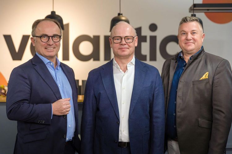 Oneresource tritt nach Valantic-Übernahme als Valantic SES auf