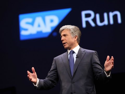 Aktionäre stellen Millionengehälter bei SAP in Frage