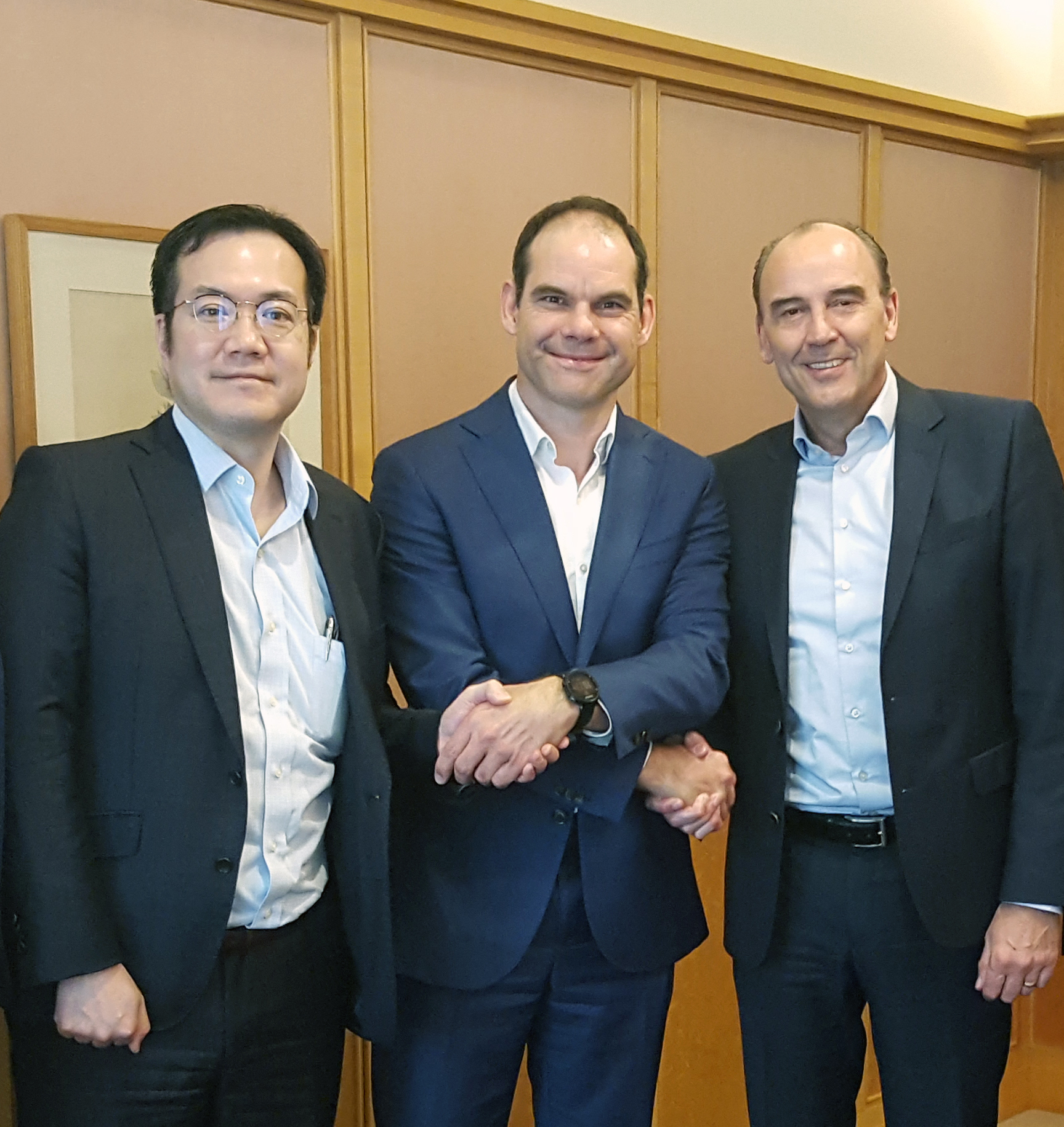 Ricoh und International Printers Network gehen weltweite Partnerschaft ein