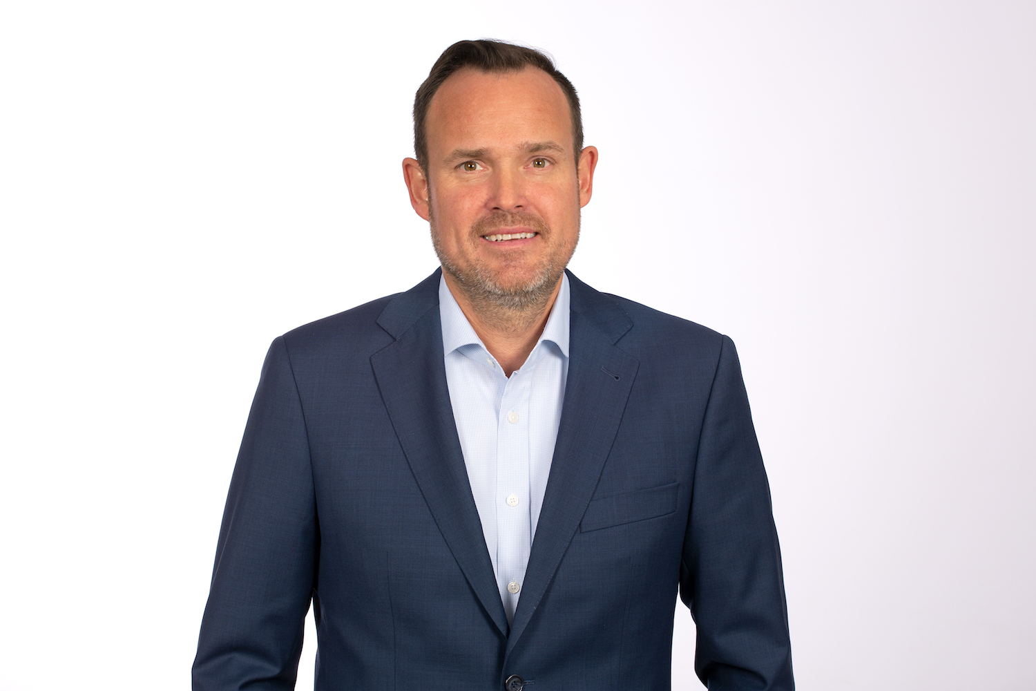 LG ernennt Nils Becker-Birck zum Direktor Information System Products