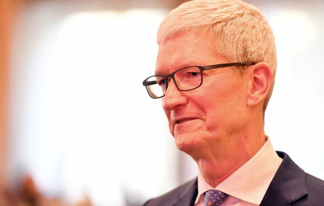 Apple-CEO Tim Cook verdient weniger