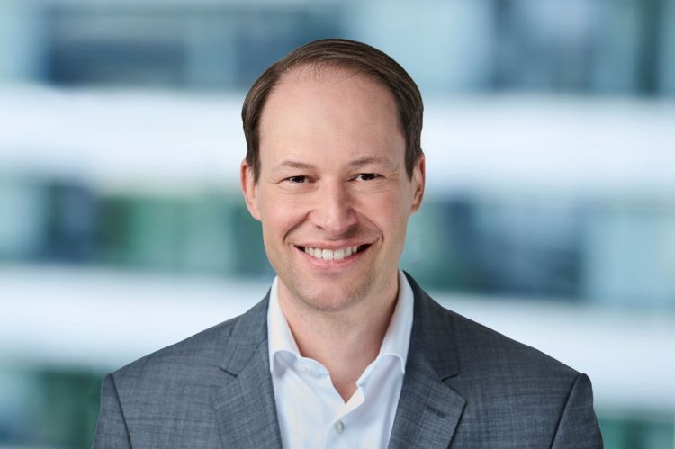 Christian Straube leitet Versicherungsbereich bei Adnovum