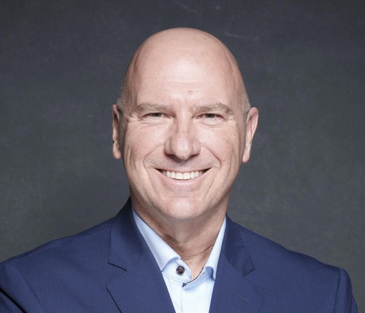 Papers holt Mark Barwinski als Advisor ins Obsidio-Team
