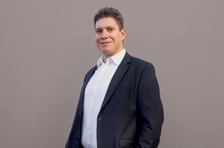 Andreas Knöpfli übergibt Molinoteq an Selim Akyol