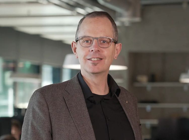 Isolutions holt Dominik Steiner ins Public-Sector-Team zurück