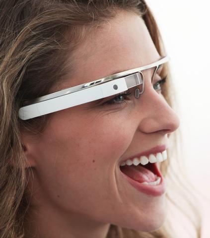 Google übernimmt Teil von Glass-Hardware-Hersteller