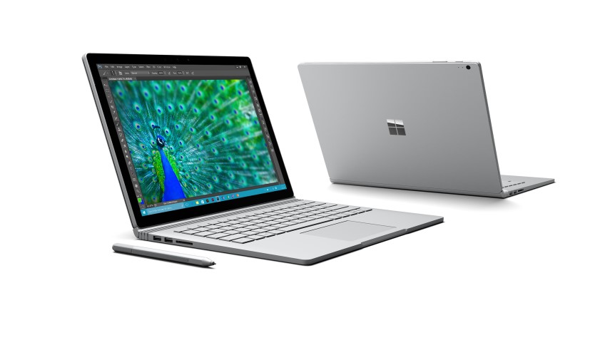 Surface Books mit aufgeblasenen Akkus und kaputten Tasten