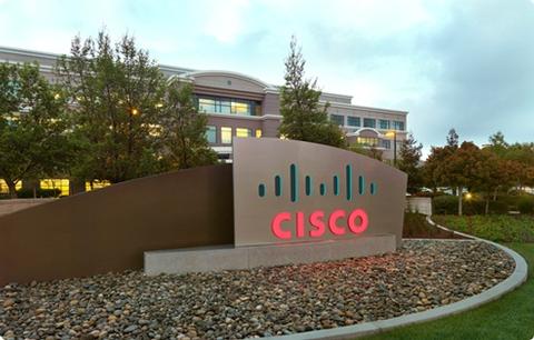 Cisco kann Umsatz halten; Gewinn über Erwartungen
