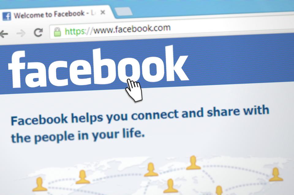 Facebook-Aktie bricht um 23 Prozent ein