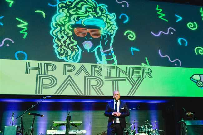 HP feiert den Channel mit 80er-Party