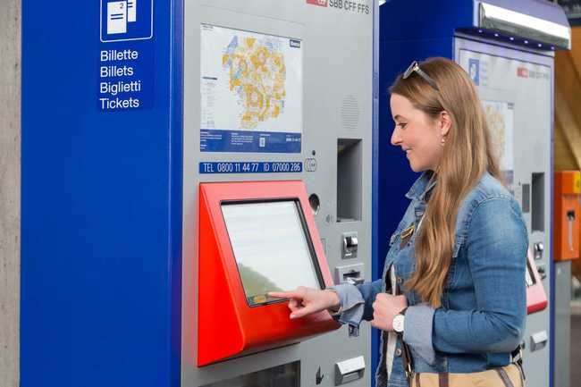 Online-Einkaeufe koennen kuenftig an SBB-Billetautomaten bezahlt werden - Bild 1