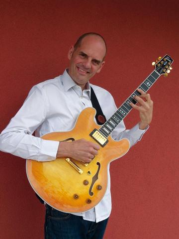 Philippe Borloz - Der Gitarrist