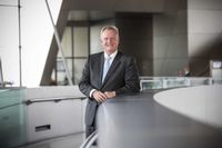 Pegasystems verpflichtet Harald Esch als CEO und Vice President Sales DACH